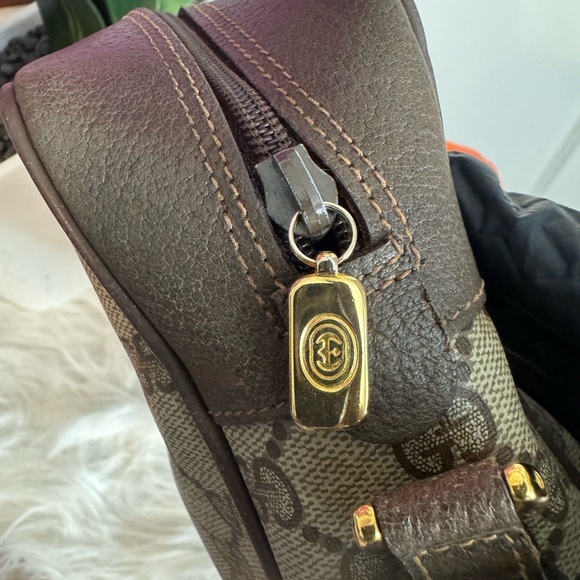 Gucci Brown Canvas and Leather Shoulder Bag with Red & Green Web - Picture 4 of 16